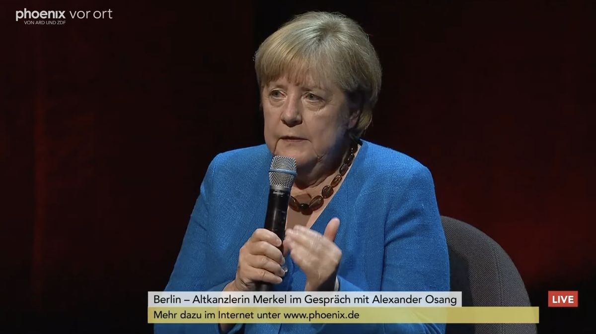 Merkelová promluvila na veřejnosti. Putina prý nešlo zastavit